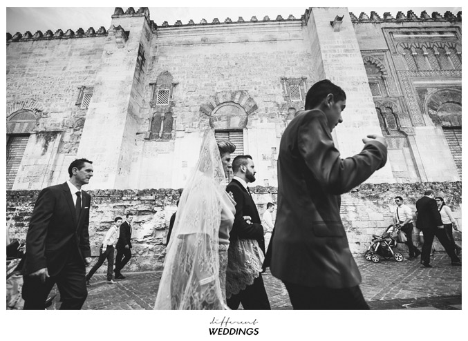 fotografos-de-boda-cordoba-eva-longoria-catedral-de-cordoba (32)